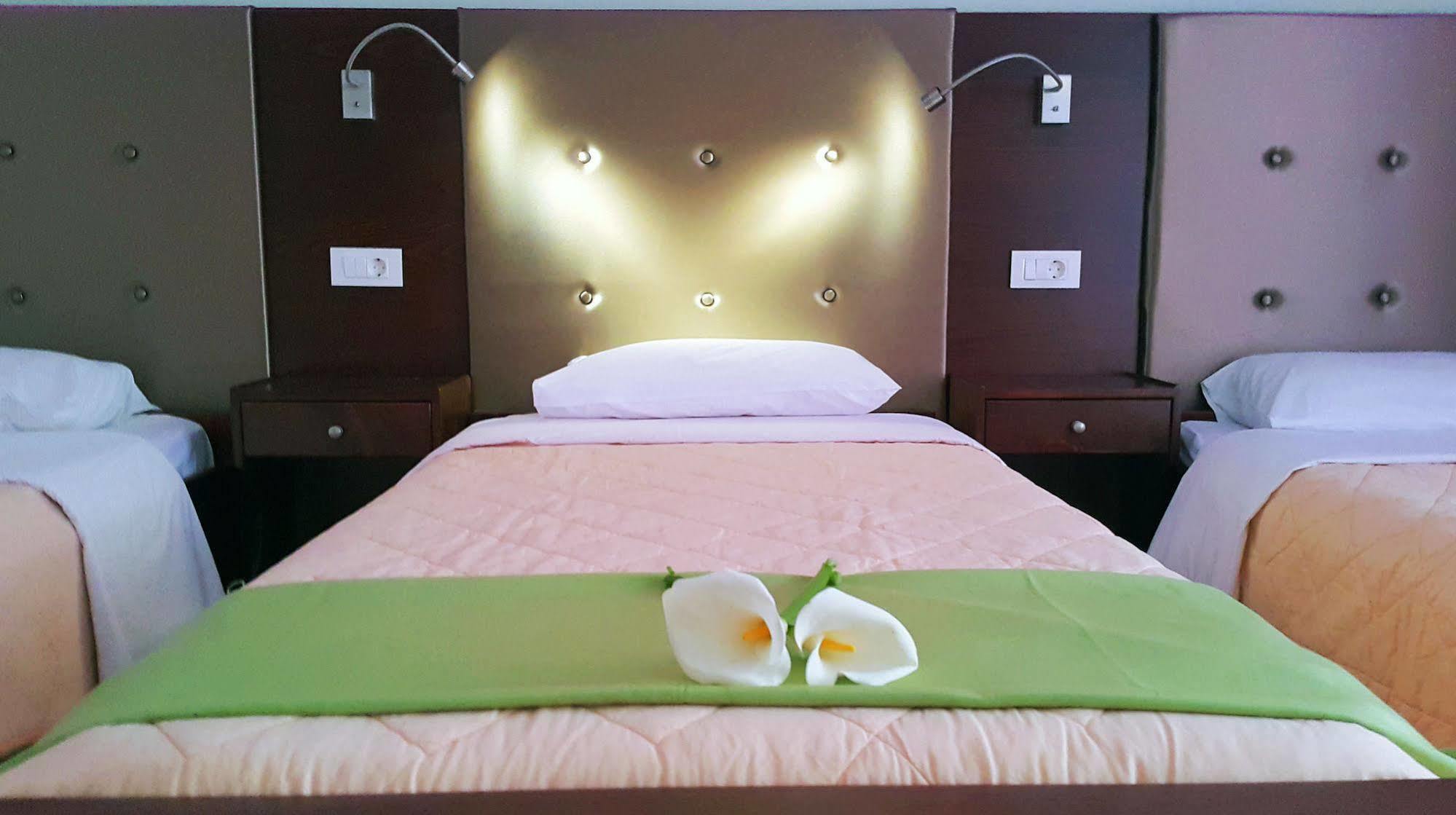 Paradosi Rooms İgumeniça Dış mekan fotoğraf