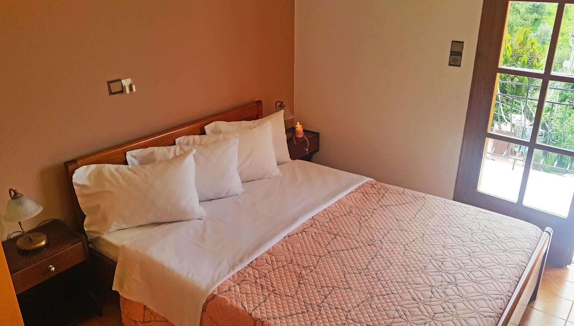 Paradosi Rooms İgumeniça Dış mekan fotoğraf