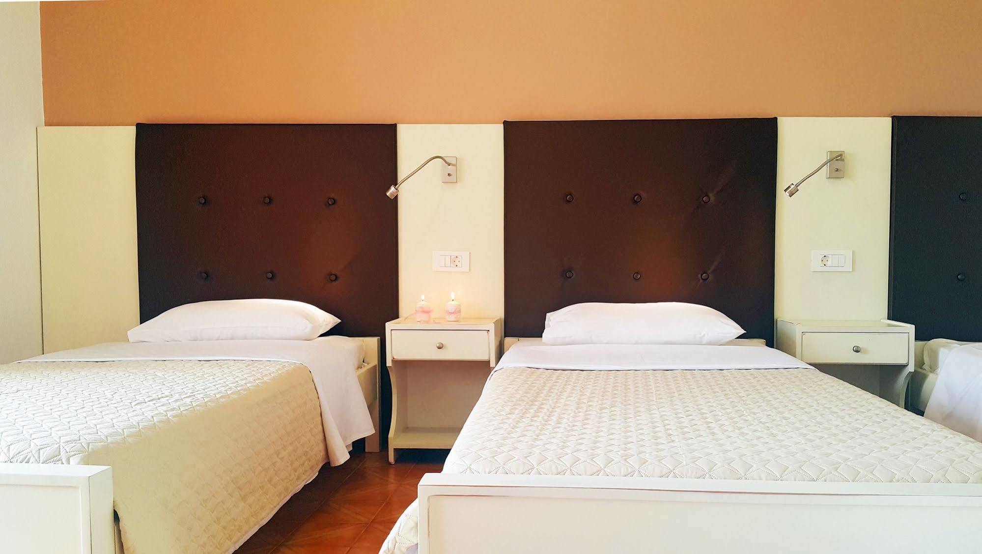 Paradosi Rooms İgumeniça Dış mekan fotoğraf