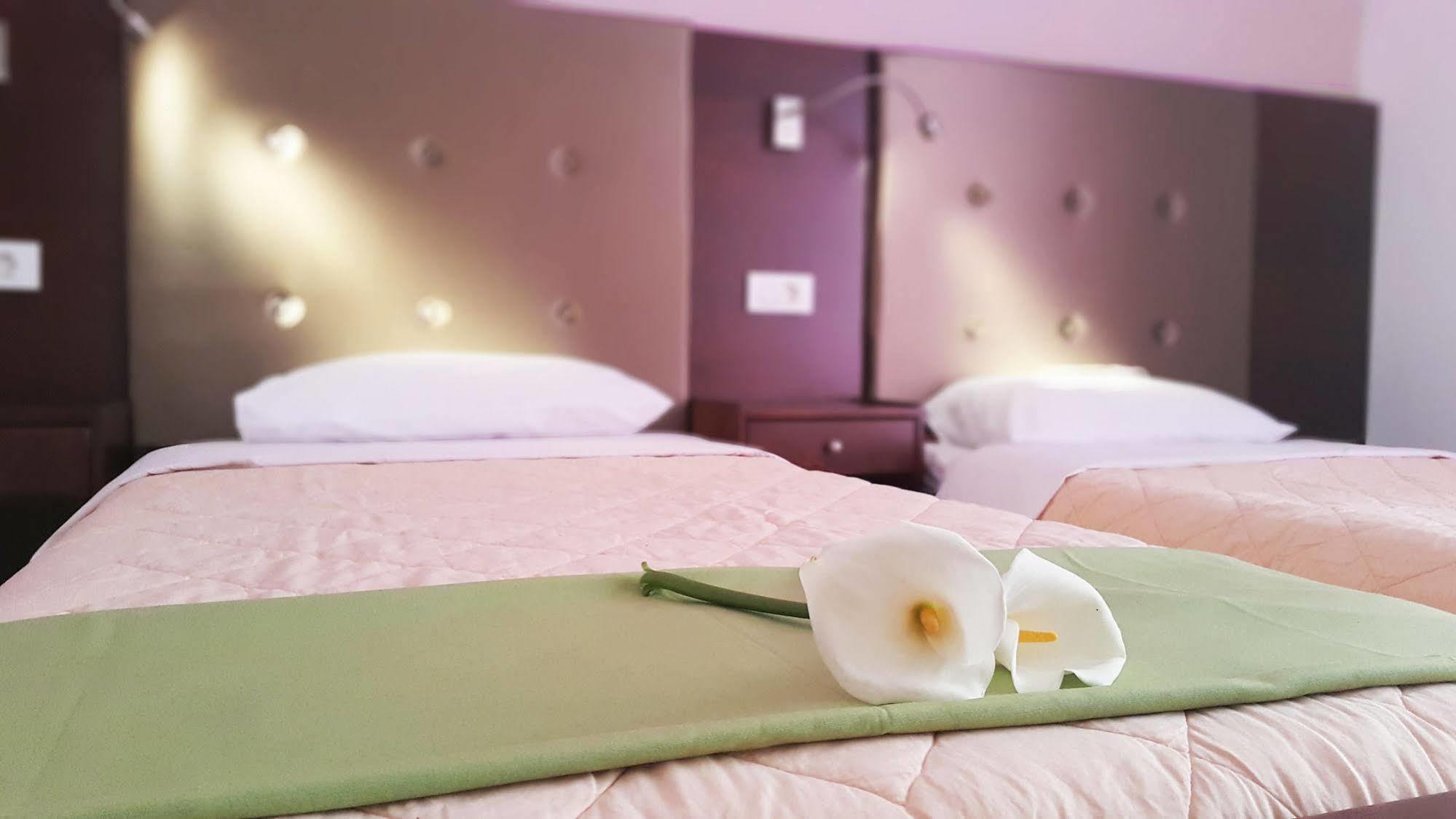 Paradosi Rooms İgumeniça Dış mekan fotoğraf